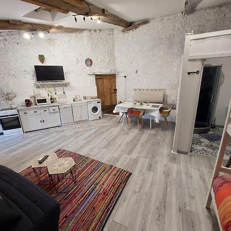 Gite Studio Les Maisons De Gaia Tuchan ภายนอก รูปภาพ